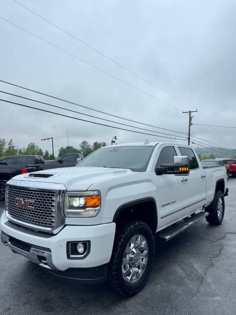 gmc sierra 2500 denali hd 2017 1GT12UEY5HF104609 image gmc sierra 2500 denali hd 2017 1GT12UEY5HF104609 image